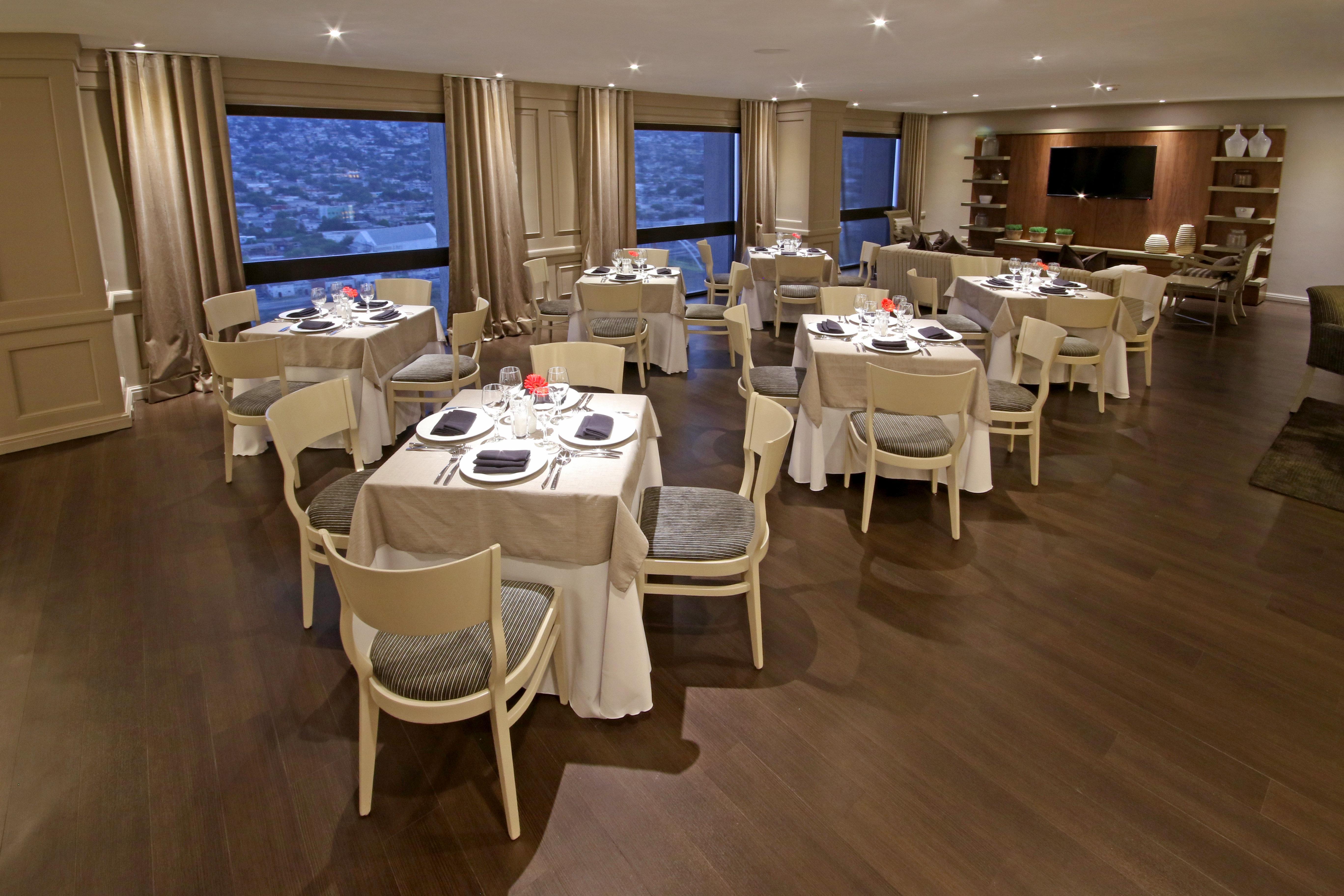 Crowne Plaza Hotel Monterrey By Ihg Exterior photo