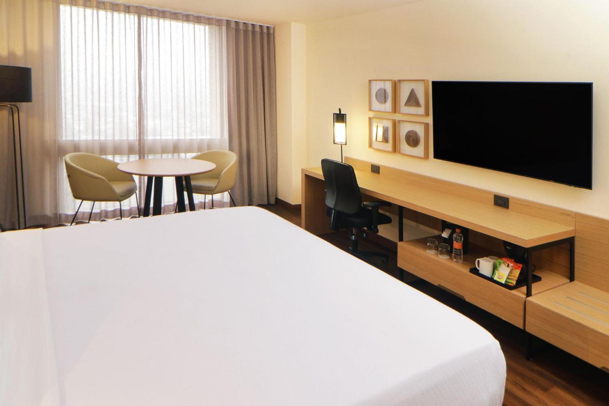Crowne Plaza Hotel Monterrey By Ihg Exterior photo