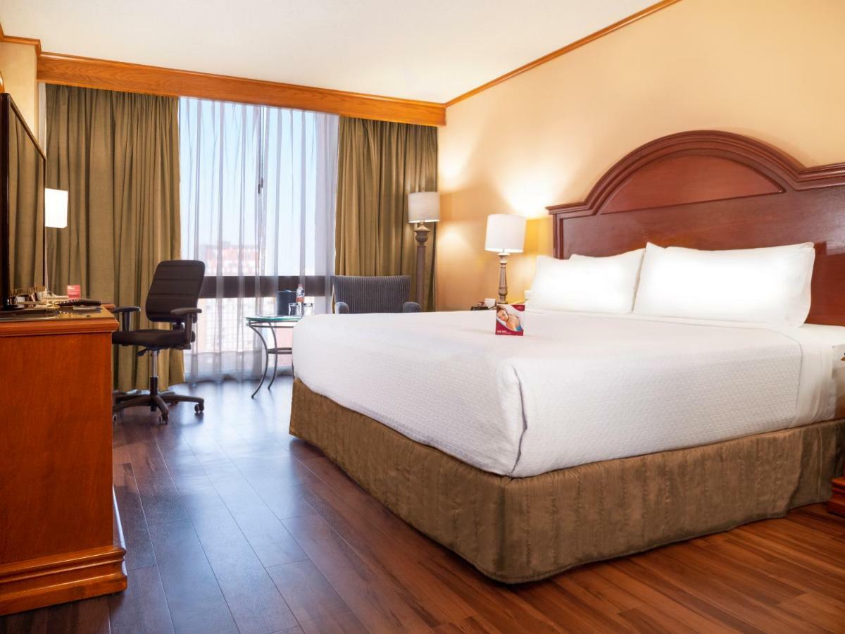 Crowne Plaza Hotel Monterrey By Ihg Exterior photo