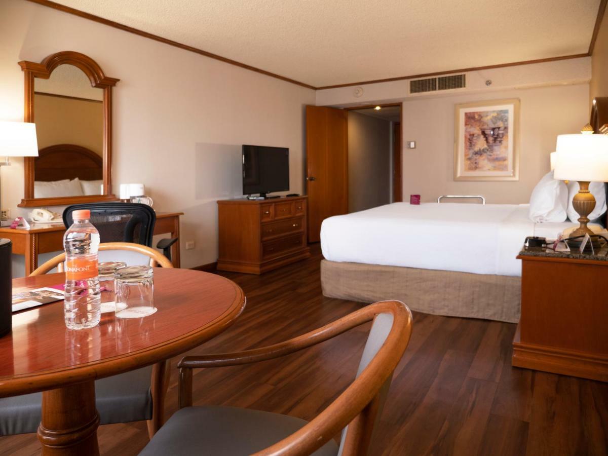 Crowne Plaza Hotel Monterrey By Ihg Exterior photo